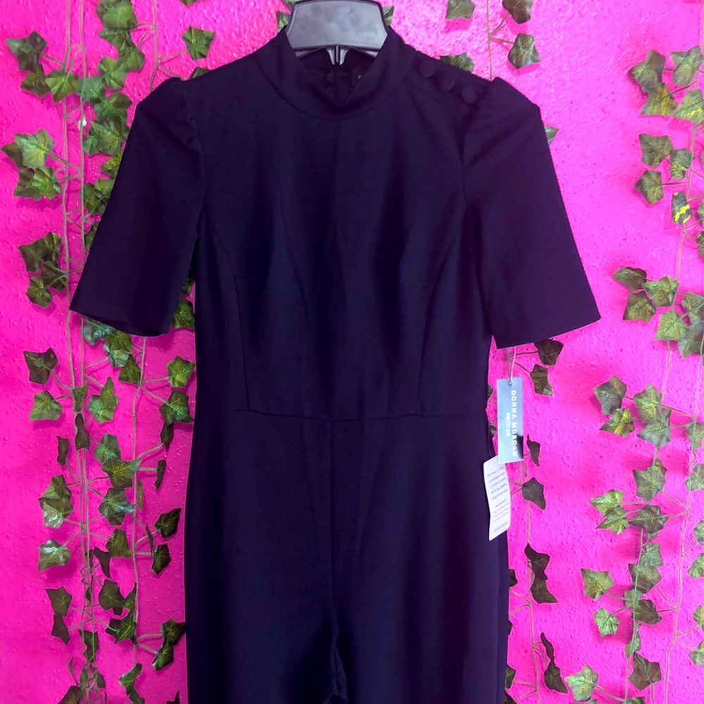 Donna Morgan Mock Neck Short Sleeve Jumpsuit In Twilight Navy Color- NWT Reemoly